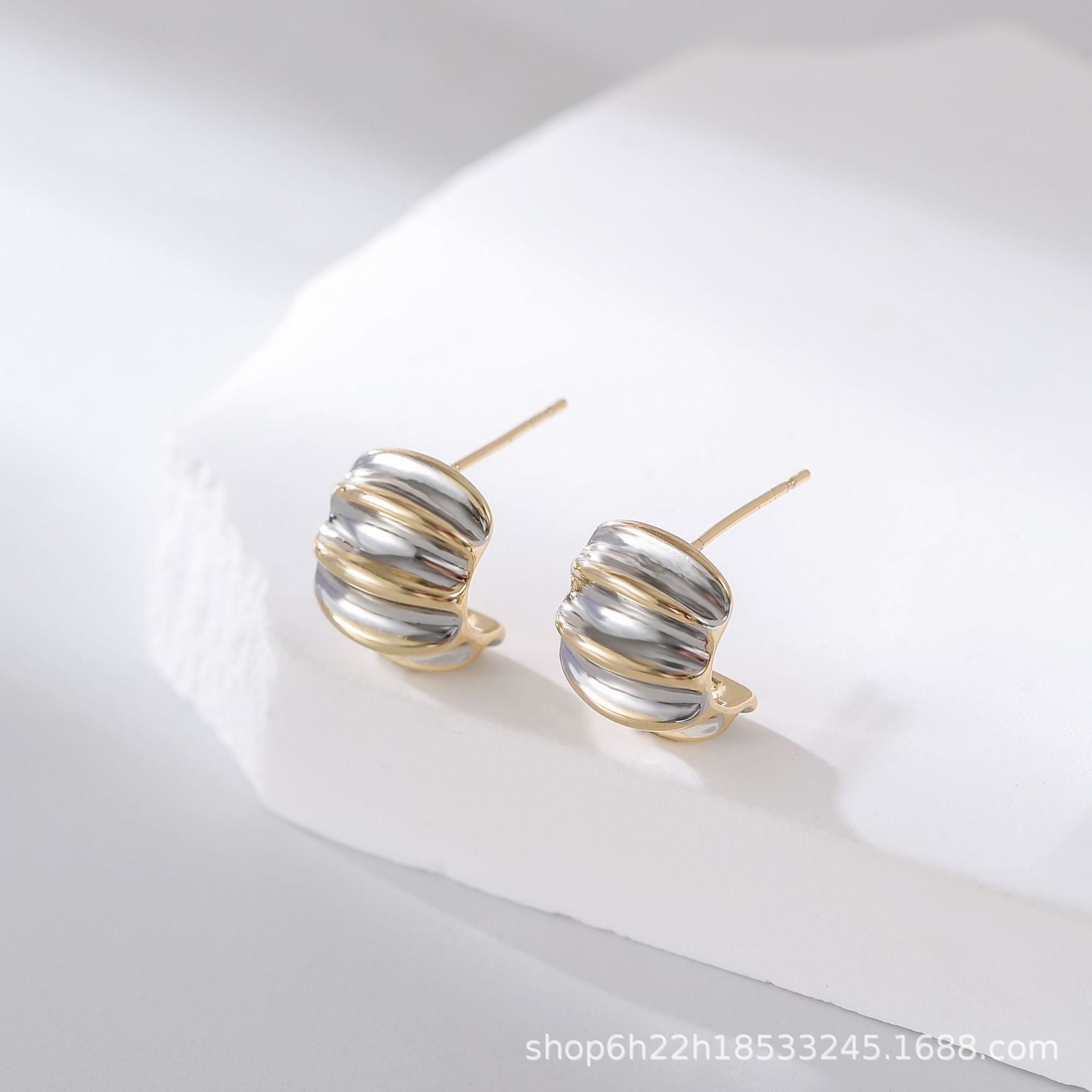 Wholesale Bi-color pea earrings