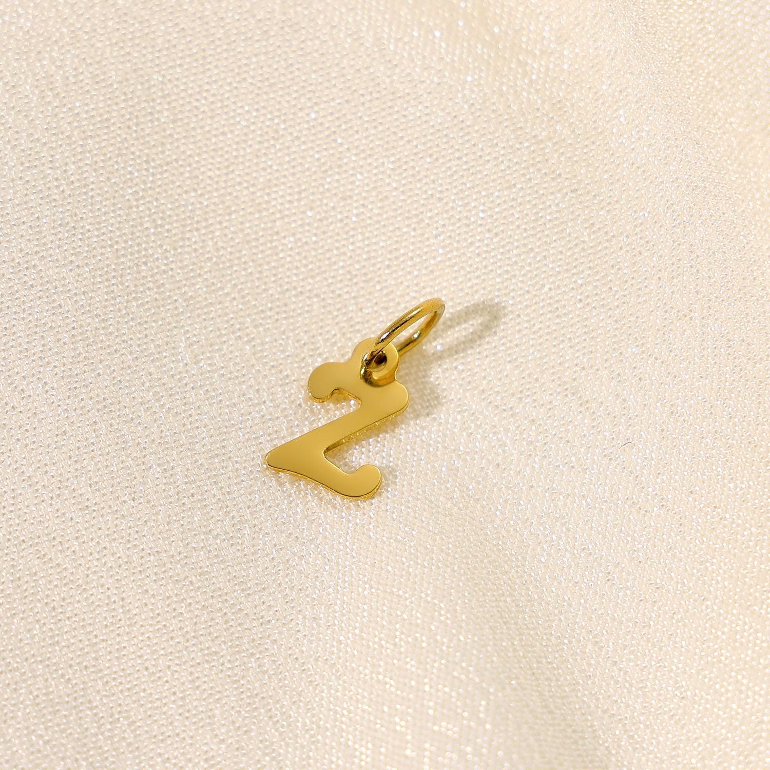 Wholesale 26 English letters stainless steel letter pendant