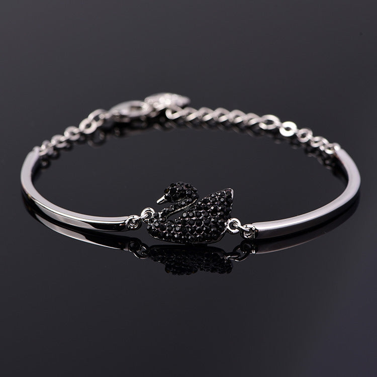 Wholesale Light Luxury Bracelet Alloy Diamond Four-leaf Clover Bracelet ACCVIP-BT-Zhum001