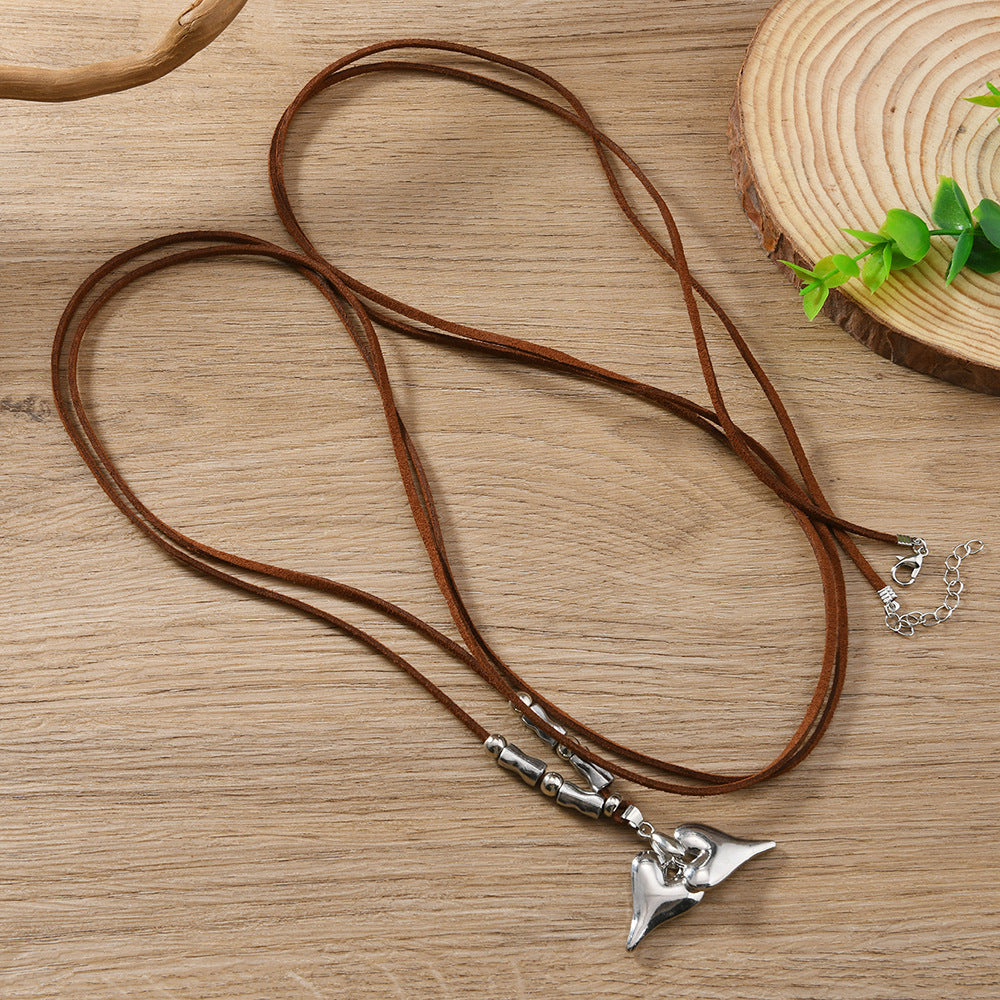 Wholesale Vintage heart-shaped pendant woven rope necklace