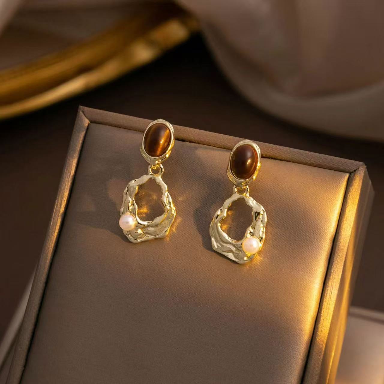 Wholesale Luxury Irregular Earrings