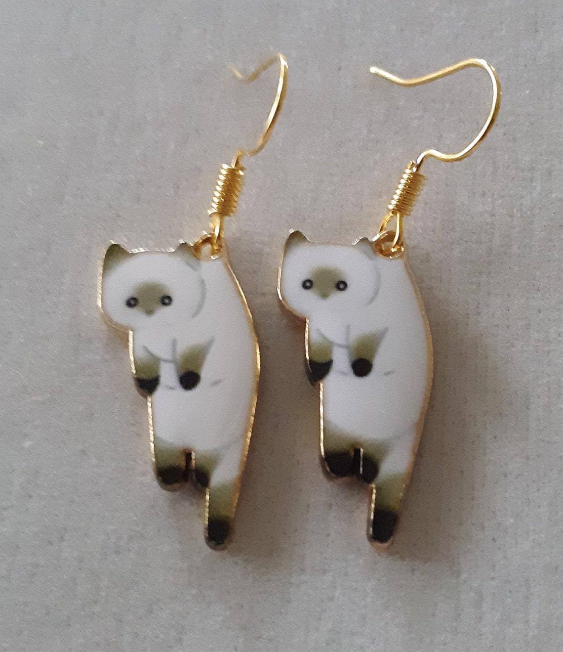 Wholesale alloy cartoon anime cat cute earrings