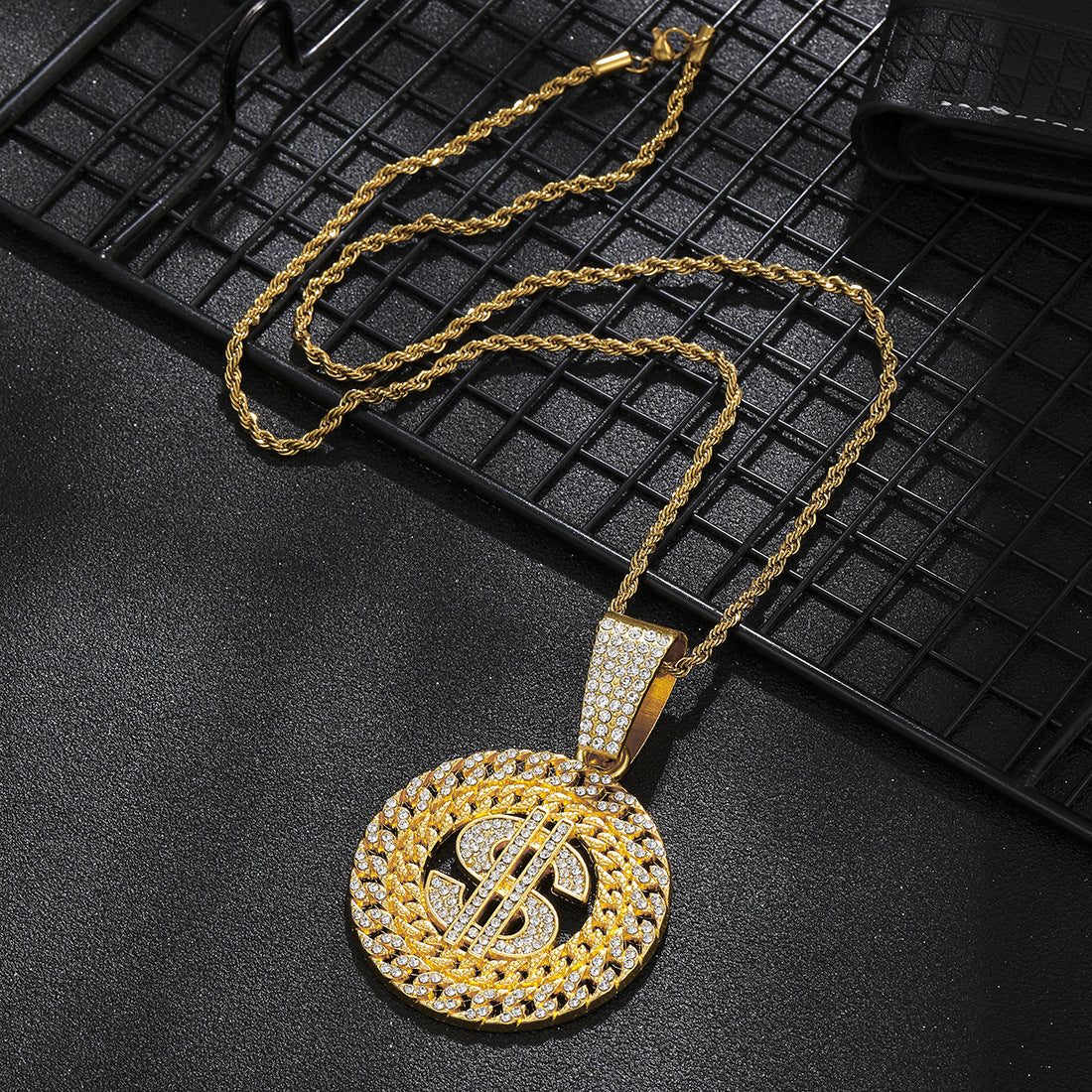 Wholesale 2pcs Hip-hop Style US Dollar Pendant Necklace Men's Diamond Cuban Chain Men Necklaces ACC-NE-MeiWeite009