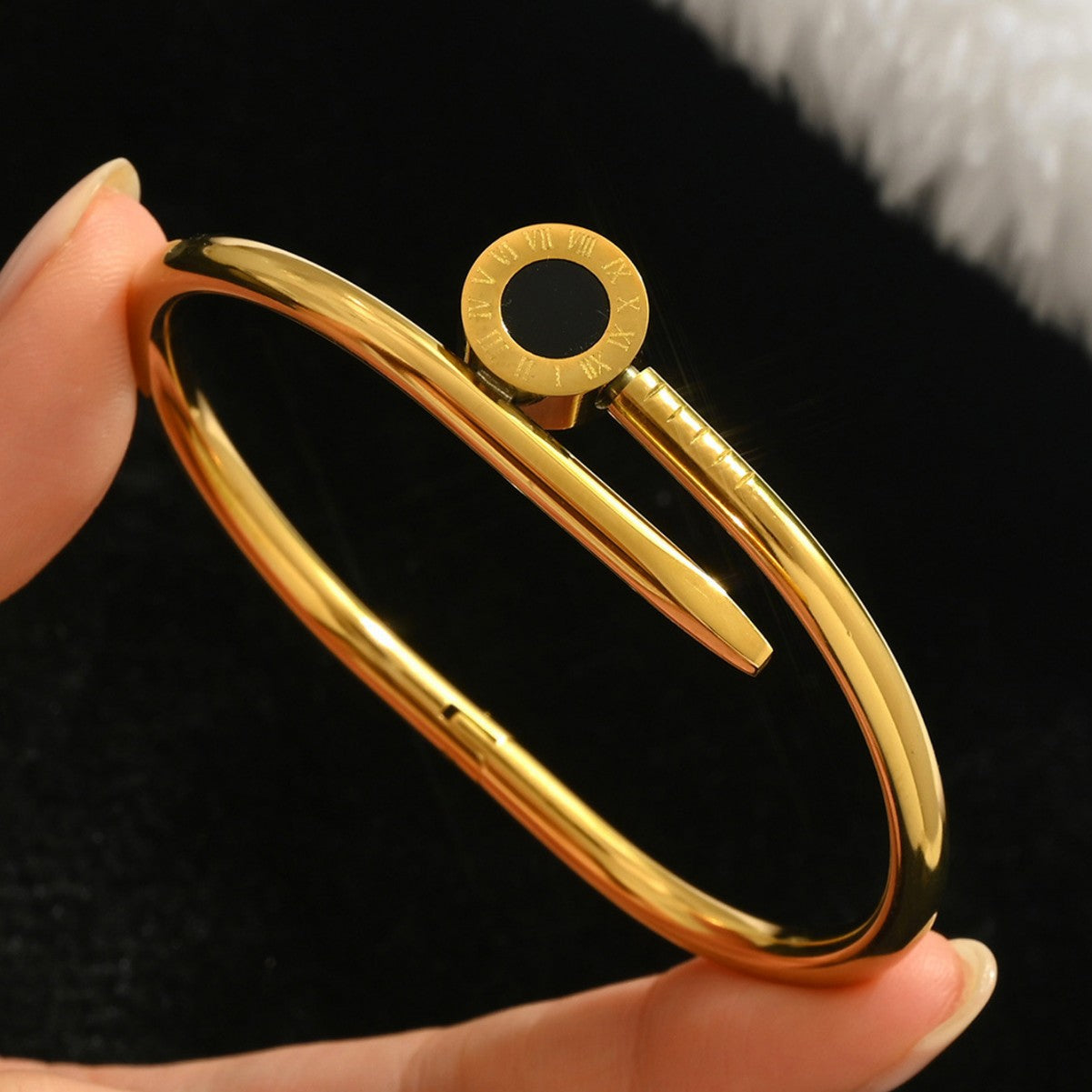 Wholesale Country Style Gold Plated Titanium Steel Bracelet Everyday Wear