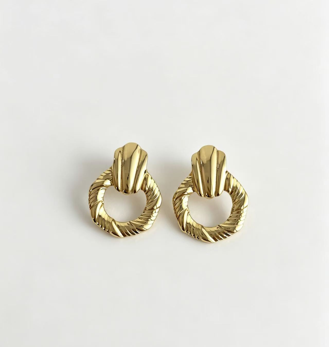 Wholesale Geometric Gold Earrings for Women,  Stainless Steel Gold Plated Fashion Jewelry Accessory,  Party Gift