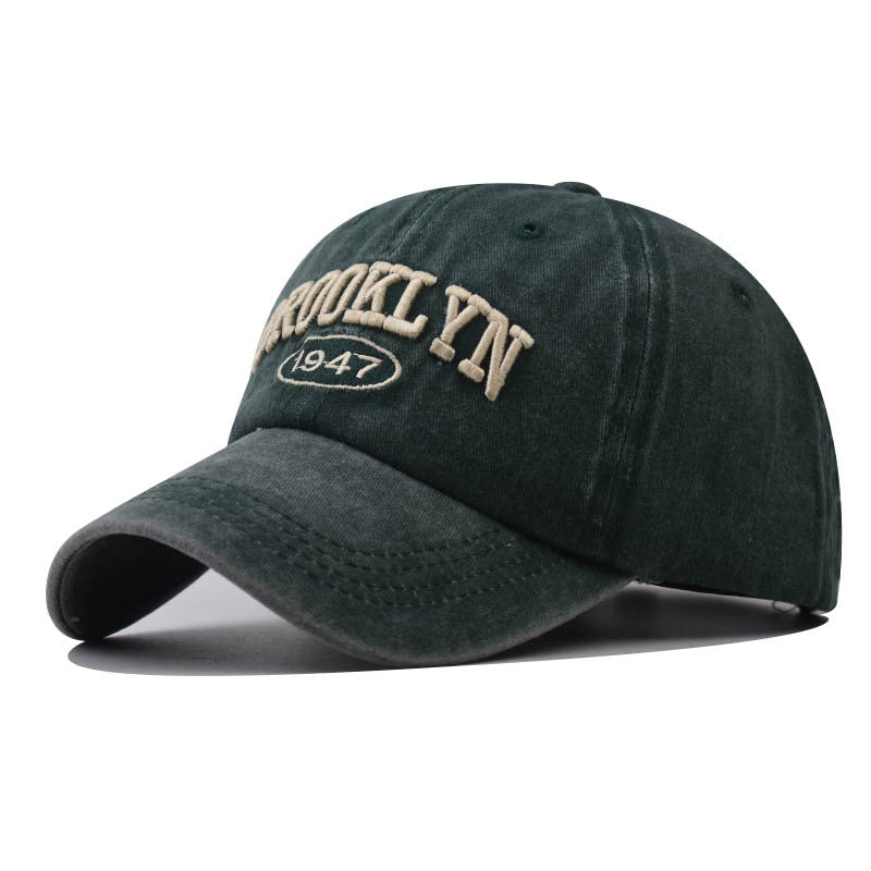Wholesale Fashionable embroidered letters baseball cap