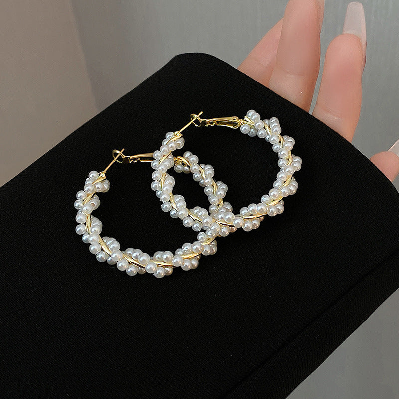 Wholesale Light Luxury Circle Pearl Earrings