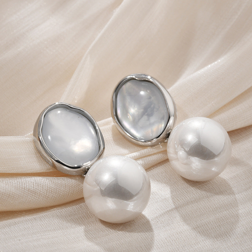 Wholesale Vintage pearl earrings light luxury ear pins earrings