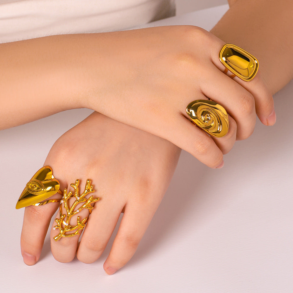 Wholesale Smooth Oversized 18K Gold Titanium Steel Heart Square Ring