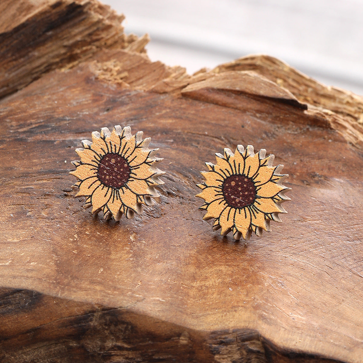 Wholesale Western Wind Sunflower Sunflower Flower Chrysanthemum Pattern Wooden Earrings