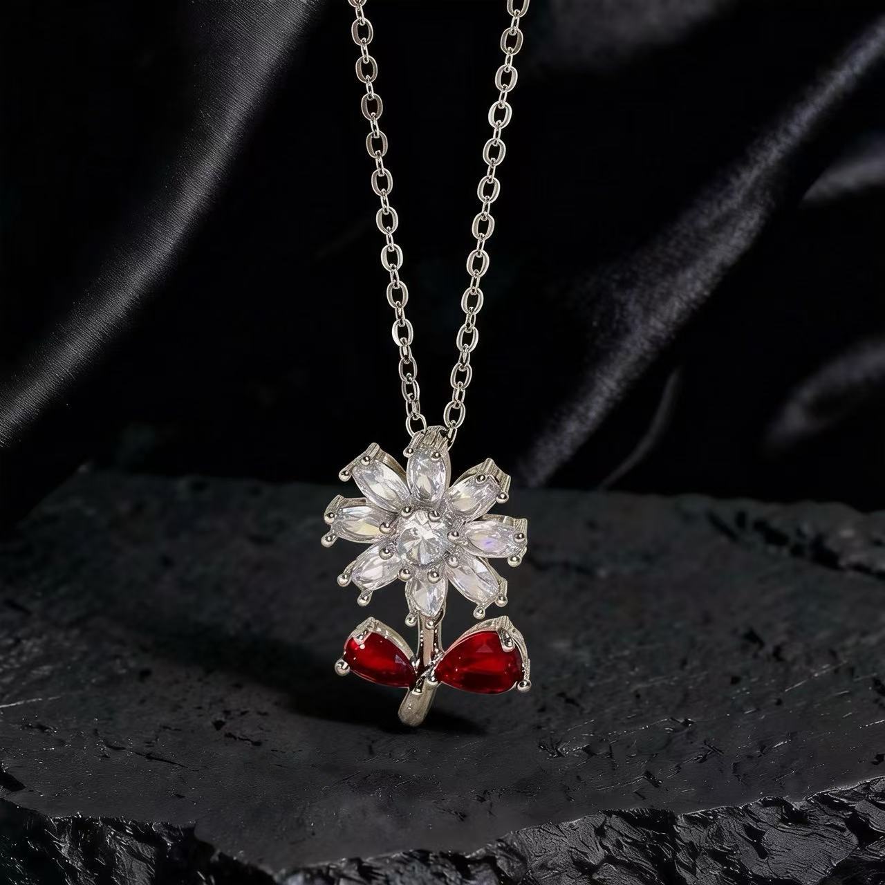 Wholesale Gold Plated Copper Zircon Sunflower Necklace Layering Jewelry For Women Trendy Party Fashion Accessory Everyday Wear Boutique Resale
