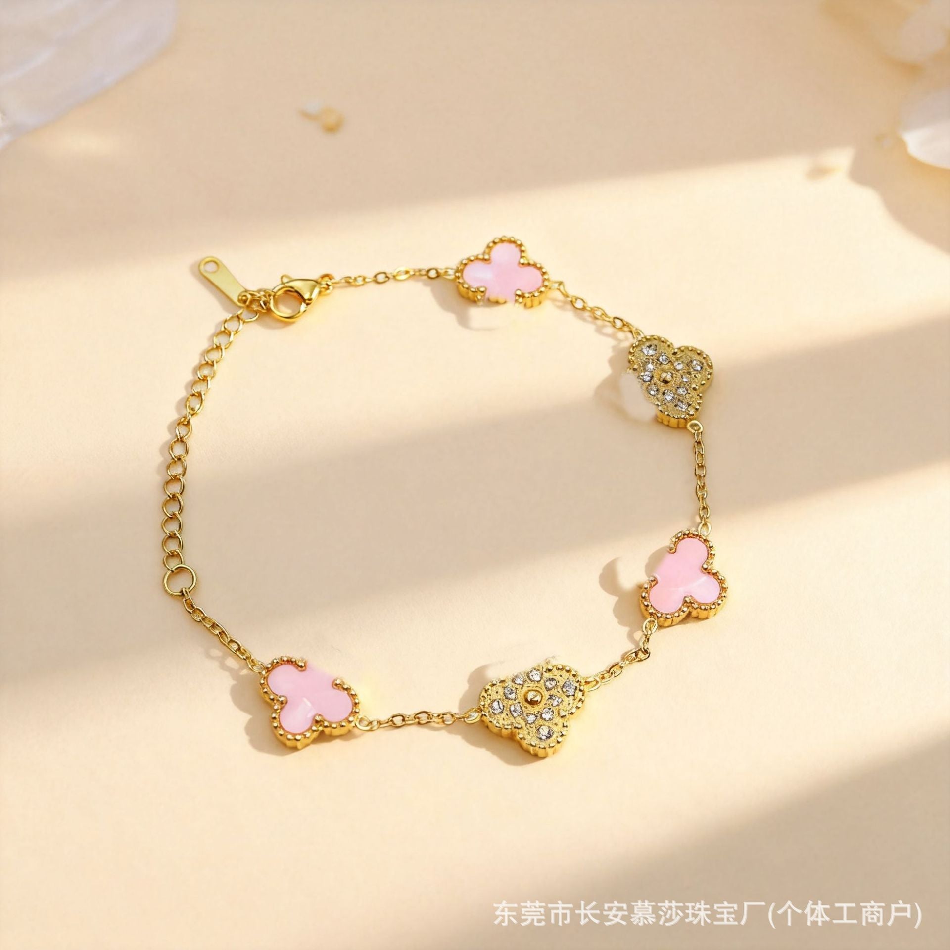 Wholesale Titanium Steel Four-Leaf Clover Bracelet with Mother-of-Pearl and Crystal Stones,  Women' s Fashion Jewelry Accessory ACCVIP
