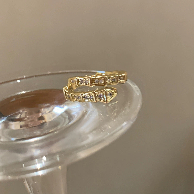 Wholesale Trendy Snake Open Ring For Women Zinc Alloy Serpent Jewelry Stylish Fashion Accessory Boutique Resale Gift