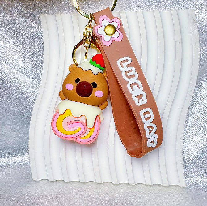 Wholesale Cartoon cake kapibala keychain