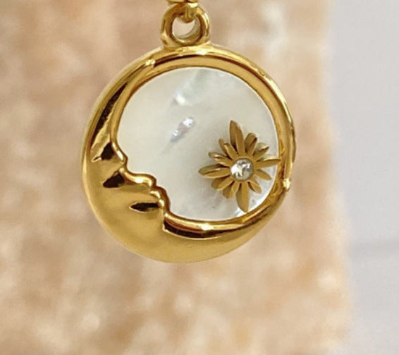 Wholesale Stainless Steel Mother of Pearl Sun Necklace