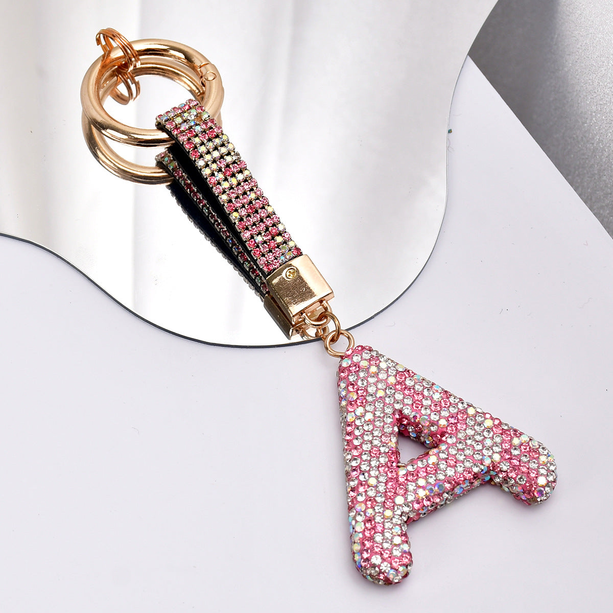 Wholesale Rhinestone Alphabet Keychain Crystal Letter Keyring For Bag Car Key Fashion Decorative Accessory Gift