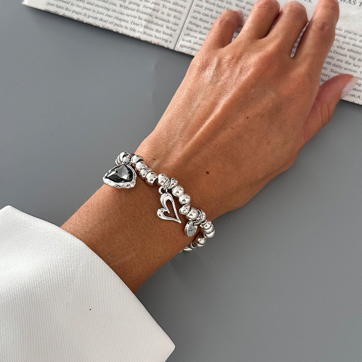 Wholesale Chic Irregular Bead Necklace Alloy Electroplated White Fashion Accessory for Resale