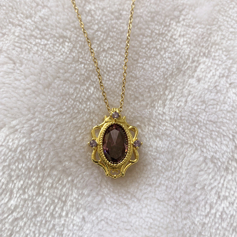 Wholesale hollow all-match pendant geometric diamond-embedded light luxury women's clavicle chain