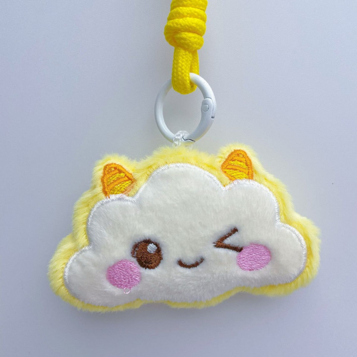 Wholesale Plush Cloud Bag Charm Keychain Fashion Accessory for Party and Everyday Use