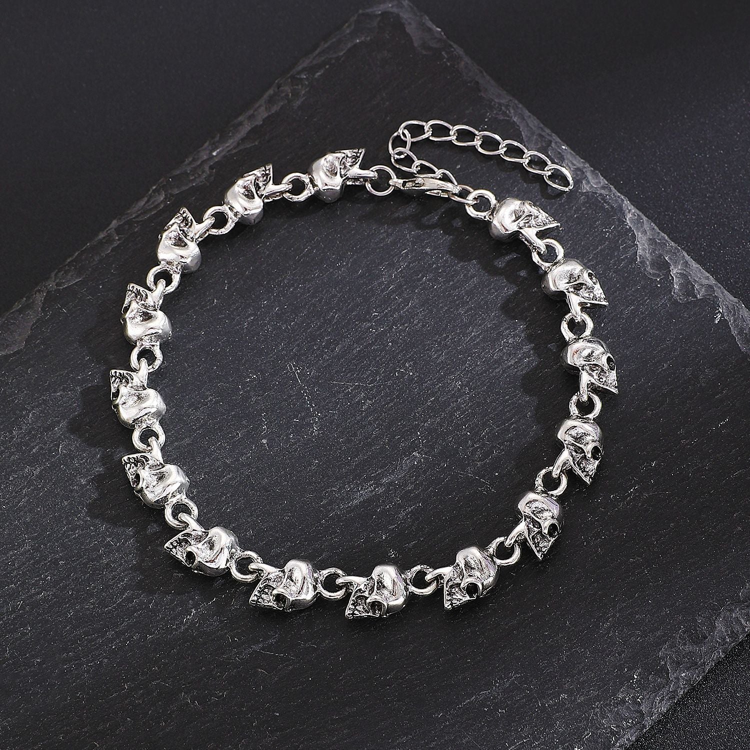 Wholesale Alloy vintage skull bracelet