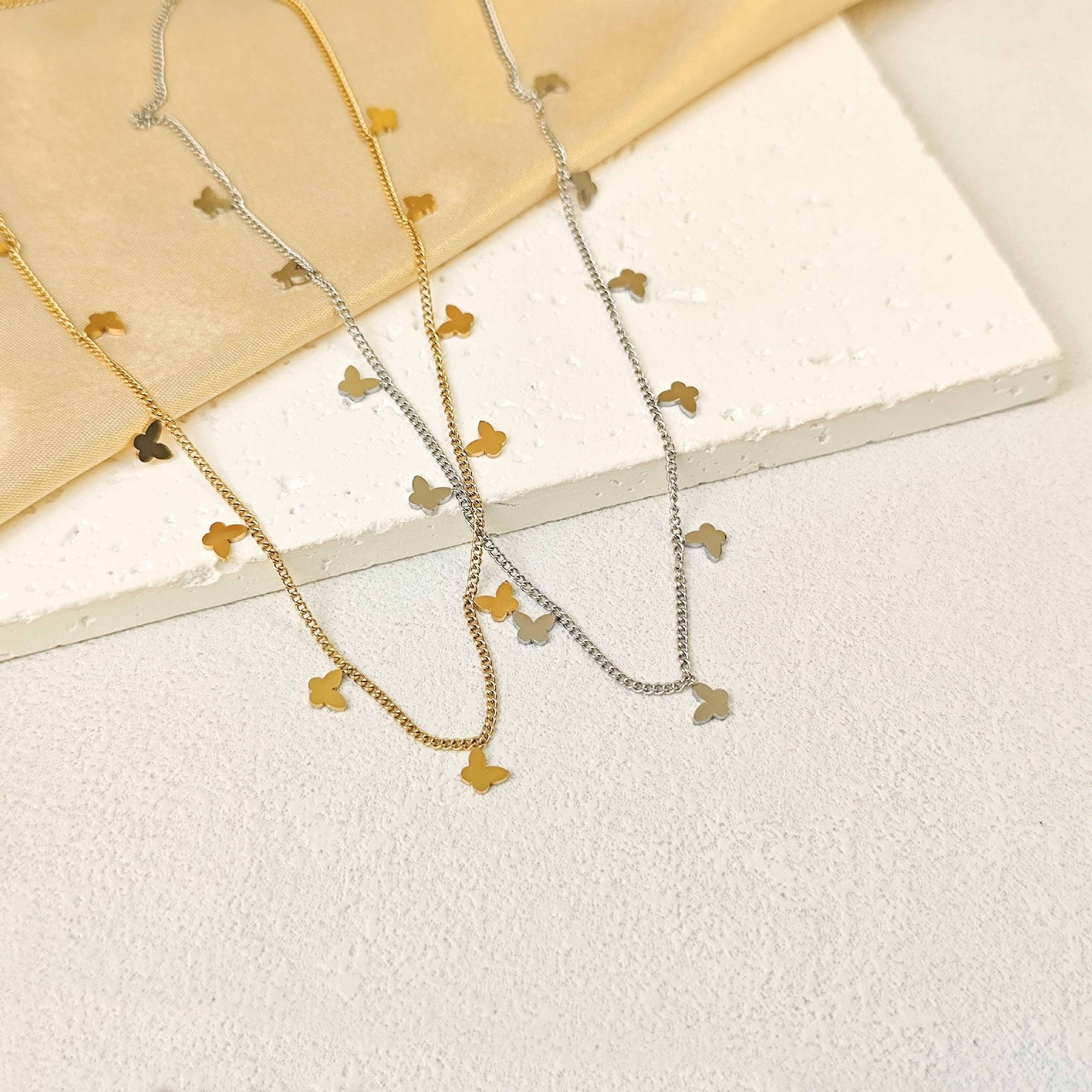 Wholesale Titanium Steel Butterfly Clavicle Necklace French Retro Style Fashion Accessory