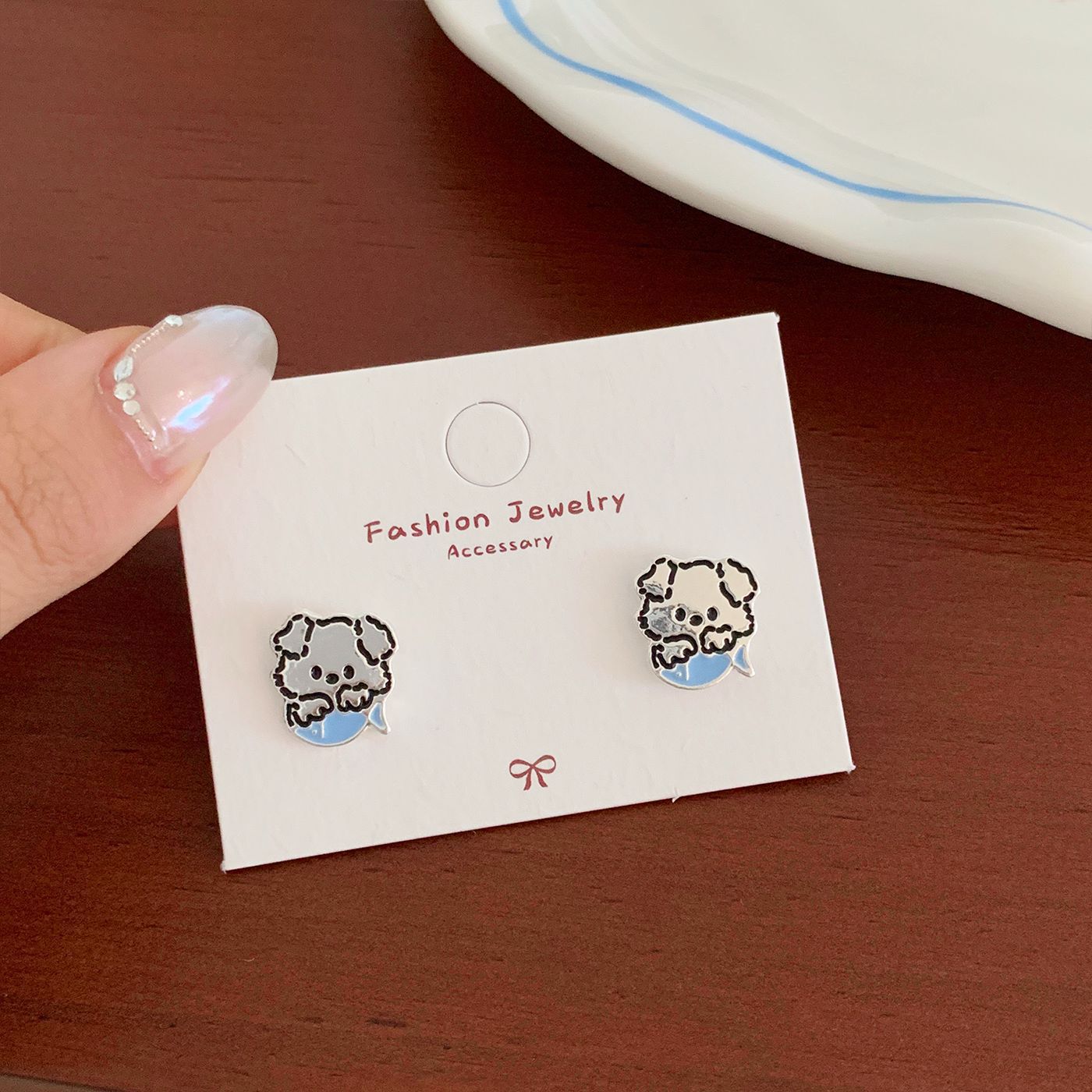 Wholesale Line graffiti blue dog earrings  silver needle cartoon cute small exquisite design earrings