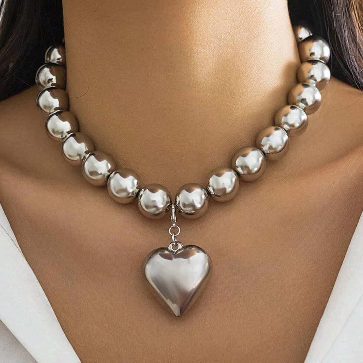 Wholesale exaggerated beaded heart pendant necklace