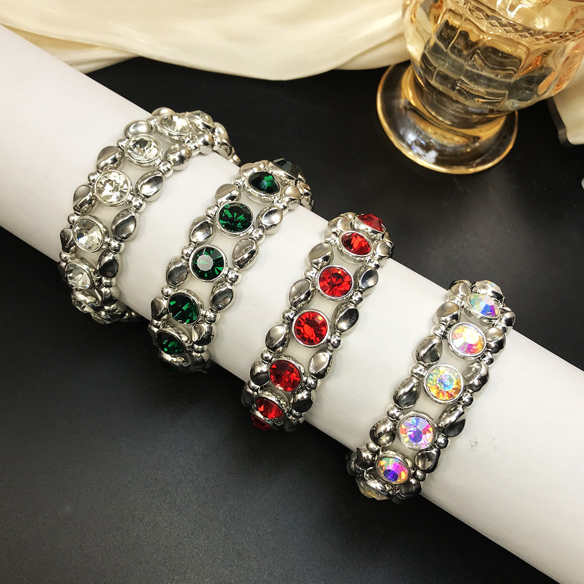 Bracciale elastico stile punk all'ingrosso