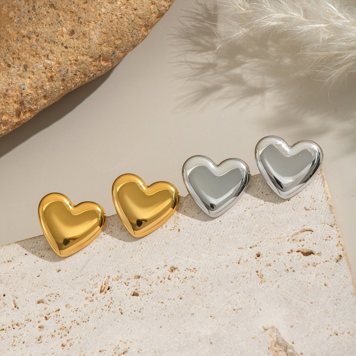 Wholesale Stylish Heart-Shaped Earrings Set PVD Stainless Steel 18K Gold Tone Fashion Accessory for Gift