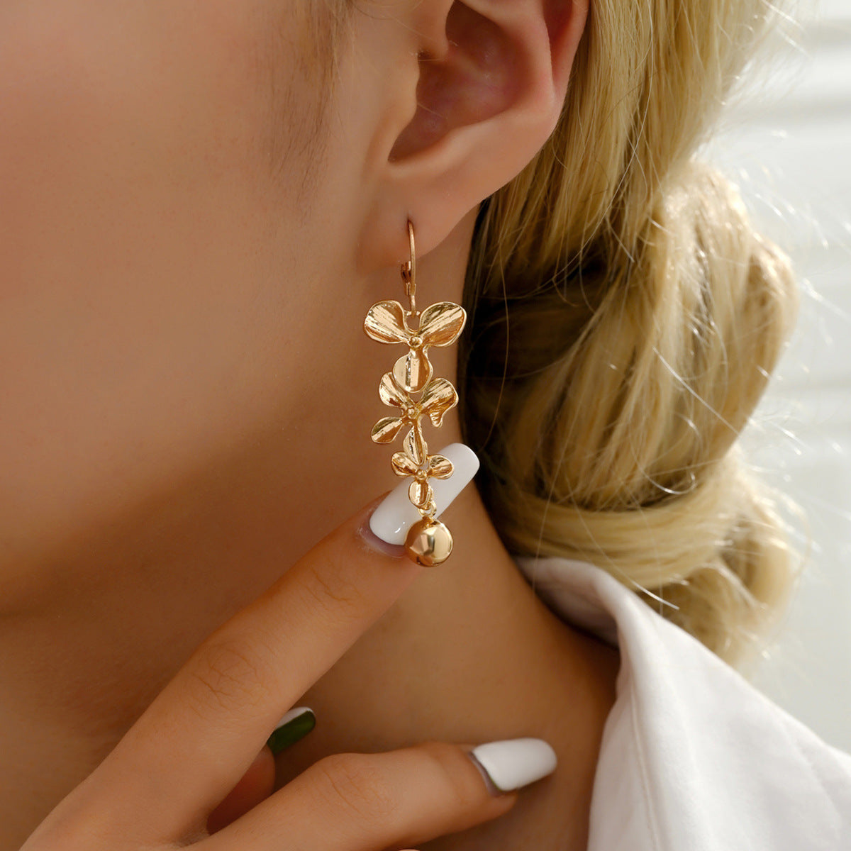 Wholesale alloy sphere pendant earrings