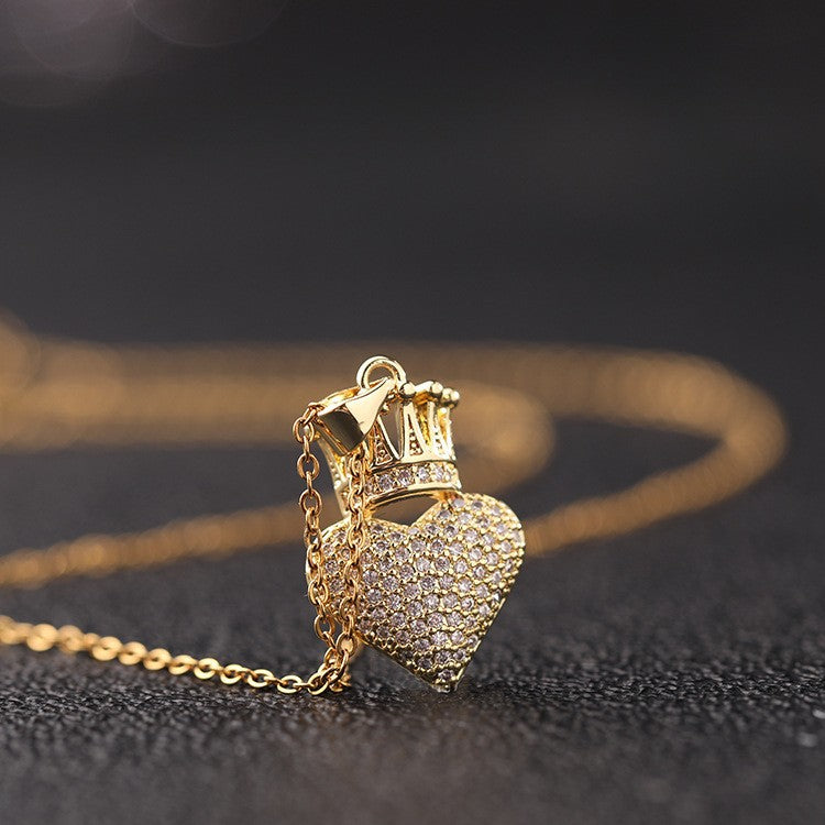 Wholesale Gold Plated Copper Zircon Heart Crown Pendant Necklace Women S Hip Hop Fashion Accessory