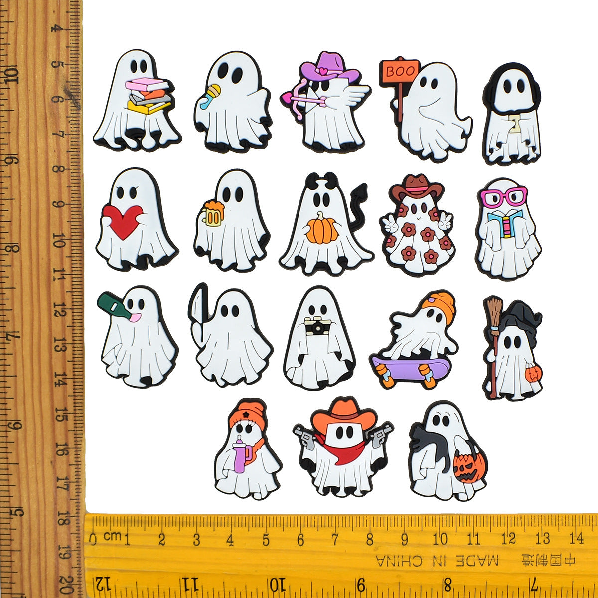 Wholesale Random 100pcs  Series White Ghost Clogs  PVC Soft Rubber Shoe Buckle Decoration