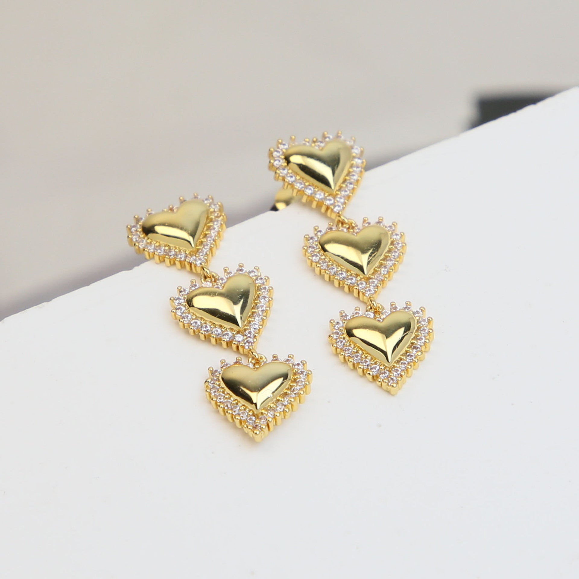 Wholesale 18K Brass Multi-Love Heart Shape Peach Heart Tassel Earrings