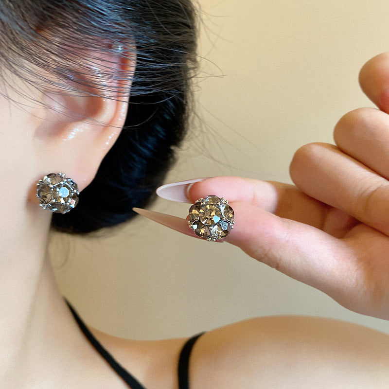 Wholesale Light Luxury and High-End Super Flash Full Diamond Geometric Earrings