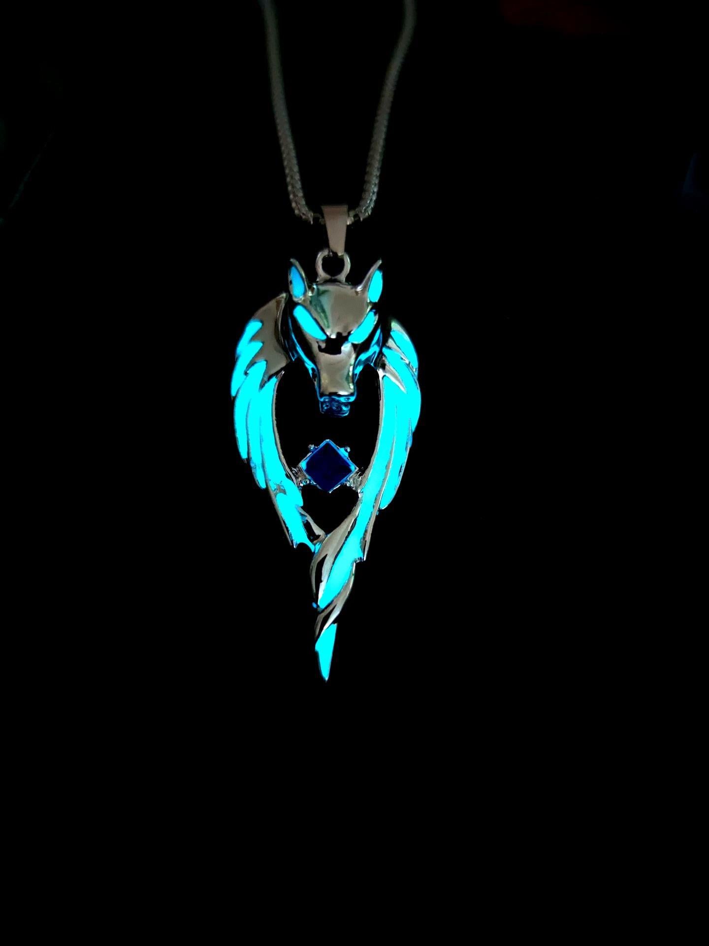 Wholesale Luminous Wolf Totem Luminous Men' s Pendant