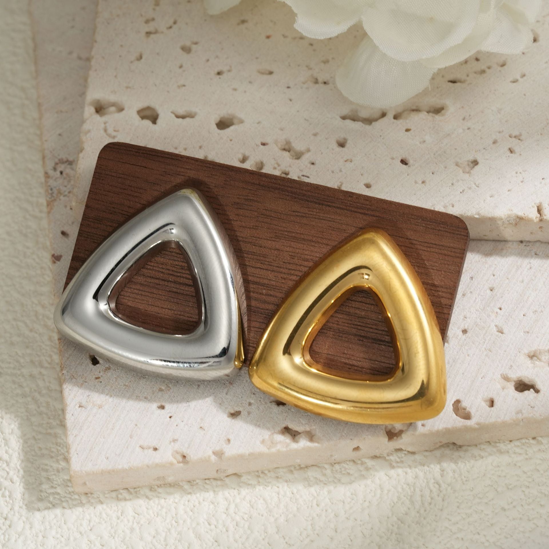 Boucle d'oreilles en acier inoxydable Triangle doré 18k