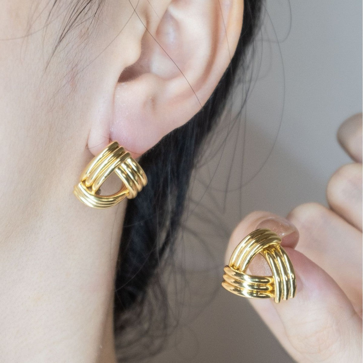 Wholesale Stainless Steel PVD Gold Plating Geometric Earrings Two Way Wear Chic Fashion Accessory