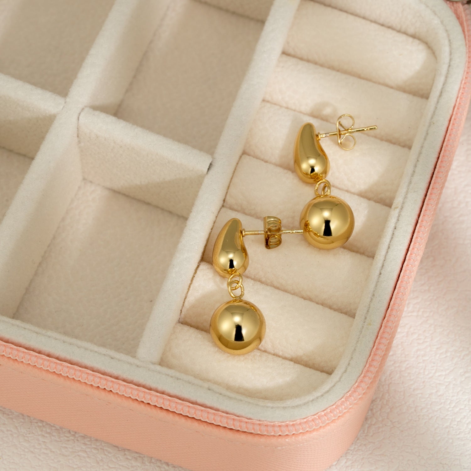 Boucles d'oreilles en gros de 18 000 boucles d'oreilles en acier inoxydable