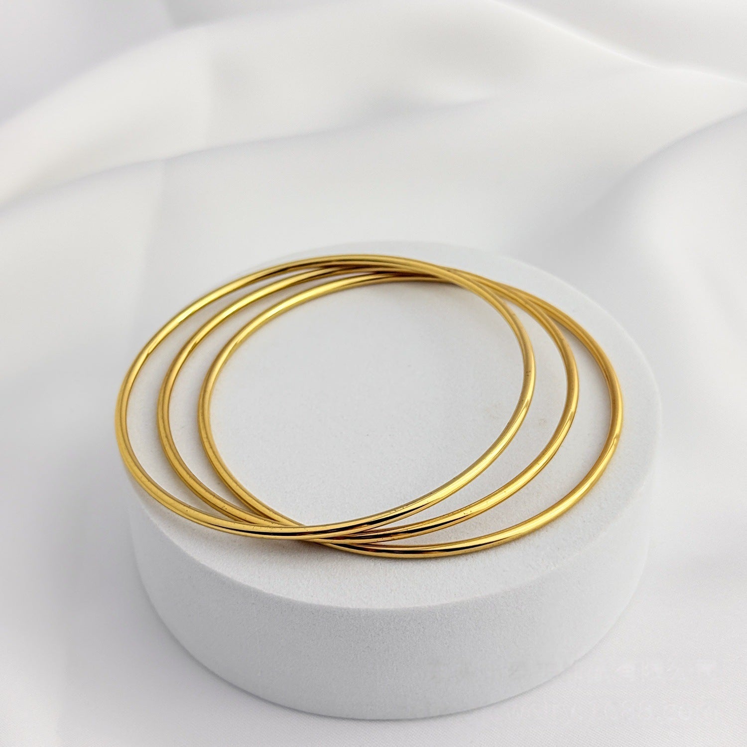 Wholesale Stainless Steel Plated Geometric Bangle Modern Minimalist Jewelry Accessory