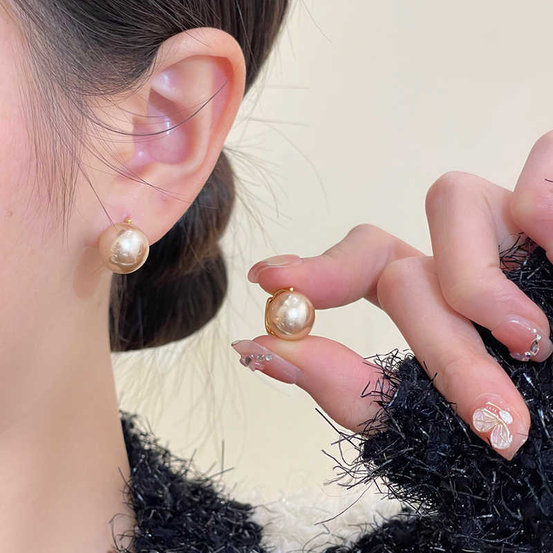 Wholesale Minimalist Round Imitation Pearl Stud Earrings French Design Copper Electroplated Jewelry Accessory