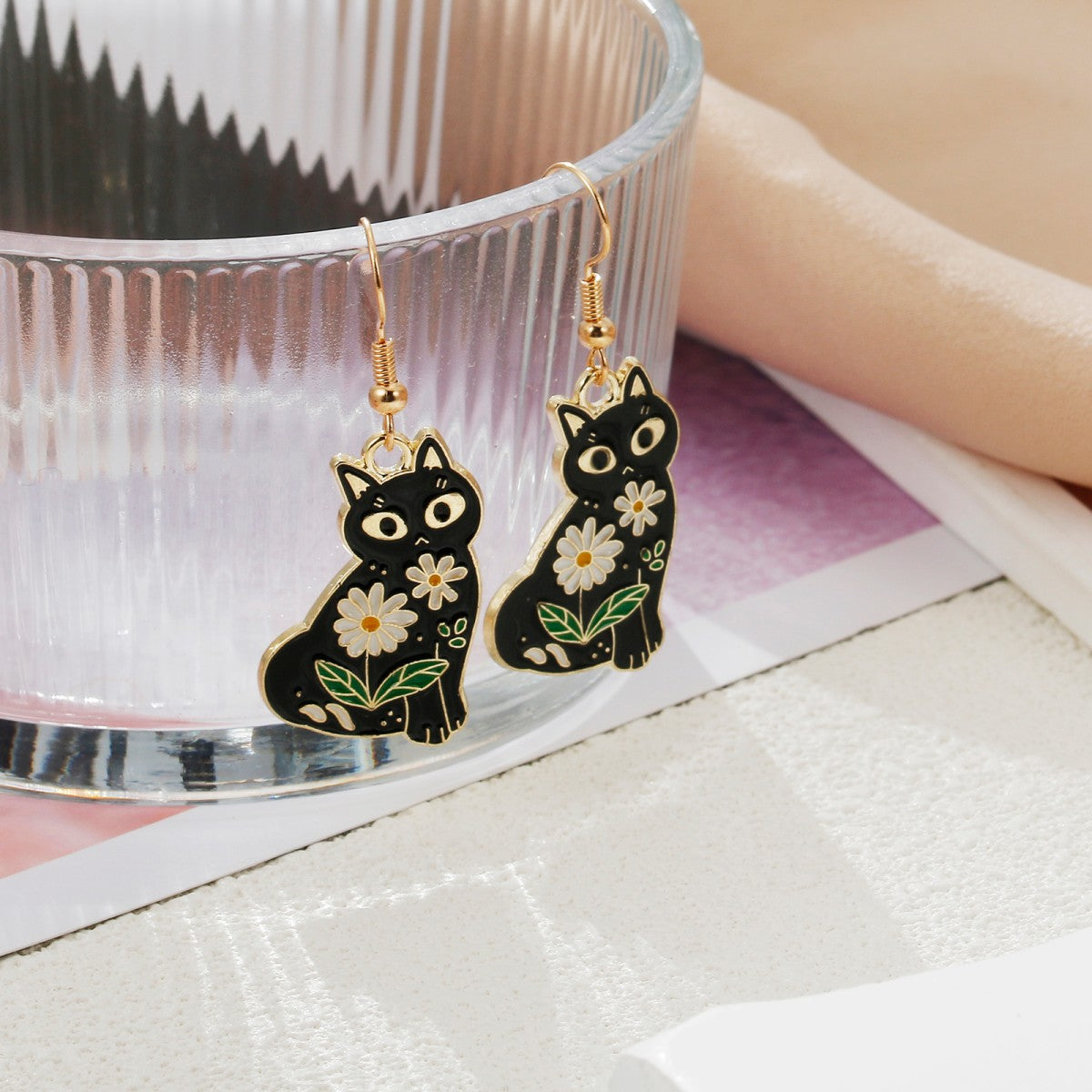 Wholesale Cartoon Cat Flower Black Enamel Earrings Cute Kitten Pendant Fashion Jewelry Accessory for Women Boutique Gift