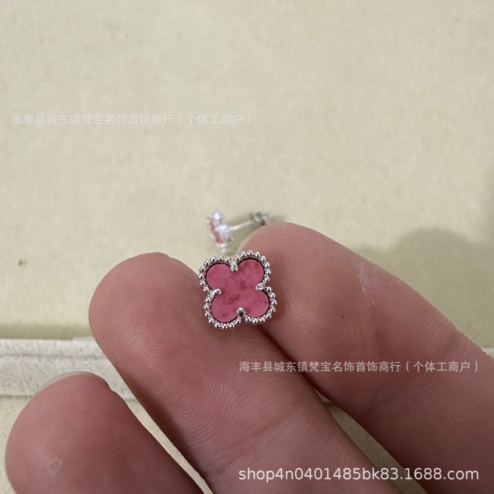 dxx-img:705f0c1c98d16861bec83f4f0641ae1e,ACC-ES-6129065336648-M1