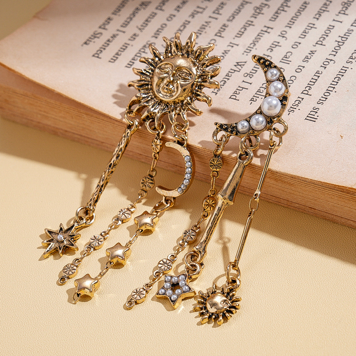 Wholesale Retro Vintage Imitation Pearl Moon Star Tassel Earrings Silver Needle Party Wear Jewelry Accessory