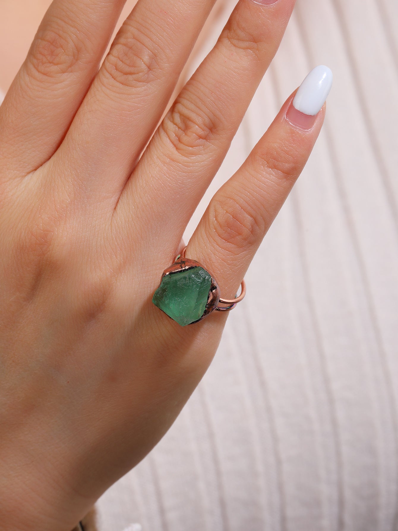 Wholesale  retro style amethyst yellow crystal green fluorite sea blue treasure red grain Garnet open adjustable tail finger ring