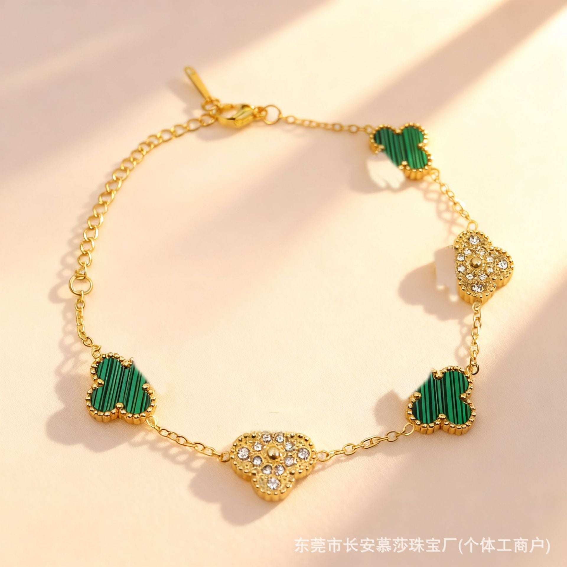 Wholesale Titanium Steel Four-Leaf Clover Bracelet with Mother-of-Pearl and Crystal Stones,  Women' s Fashion Jewelry Accessory ACCVIP