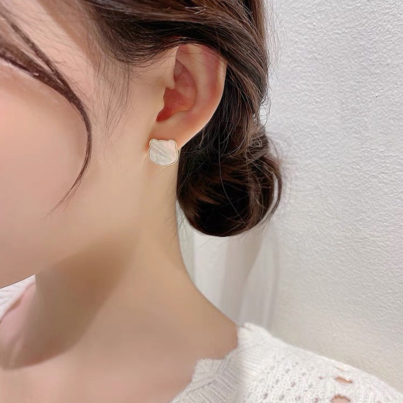 Wholesale Asymmetric luxury fritillary bear earrings