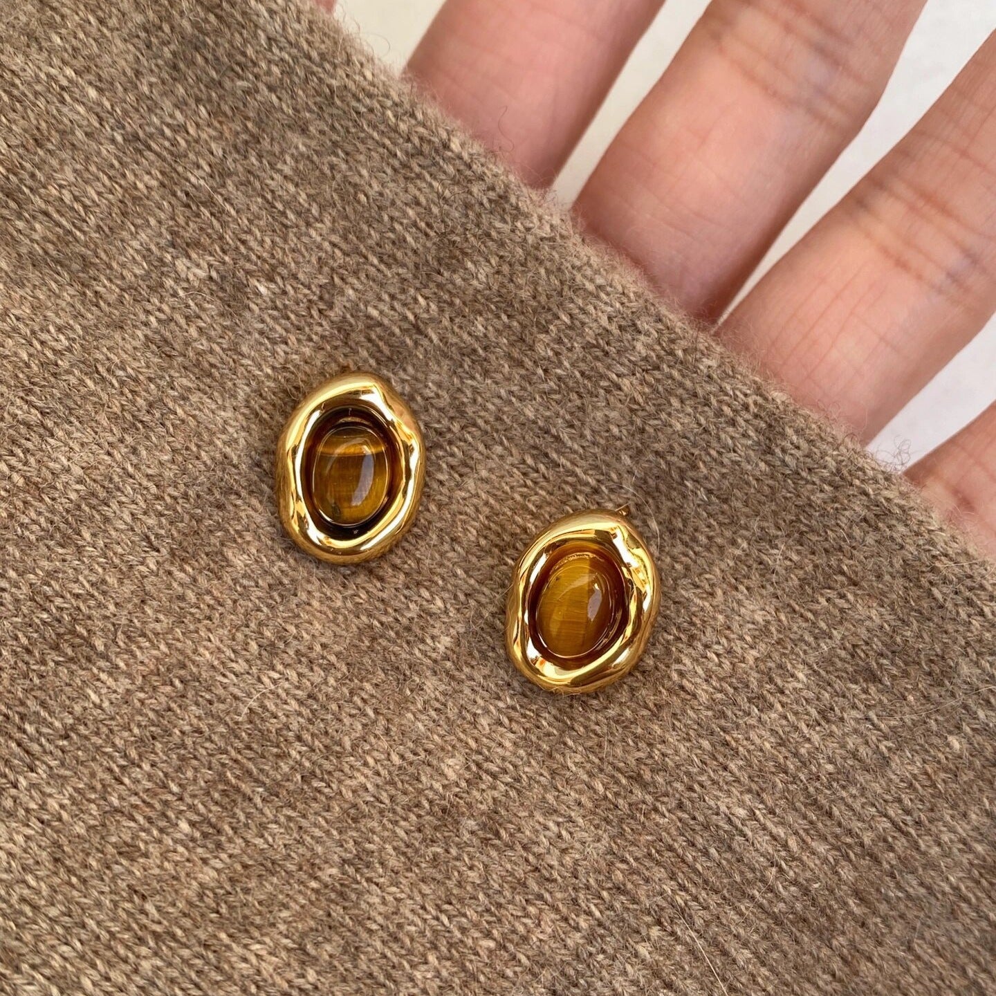 Wholesale Vintage Metallic Shiny Spherical Earrings
