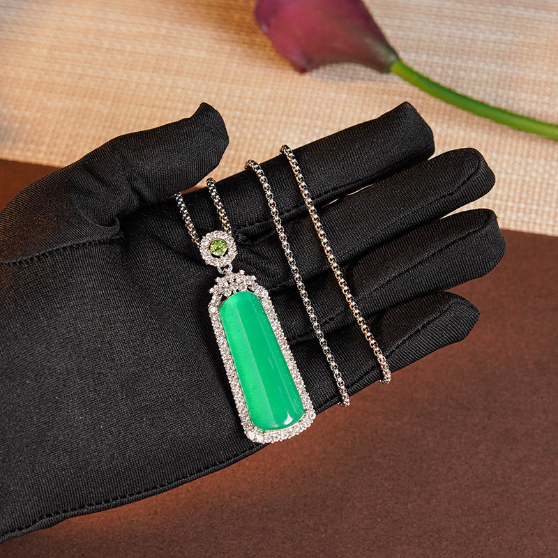 Wholesale New Chinese Style Green Pendant Necklace Long Chain Fashion Accessory for Women Boutique Resale