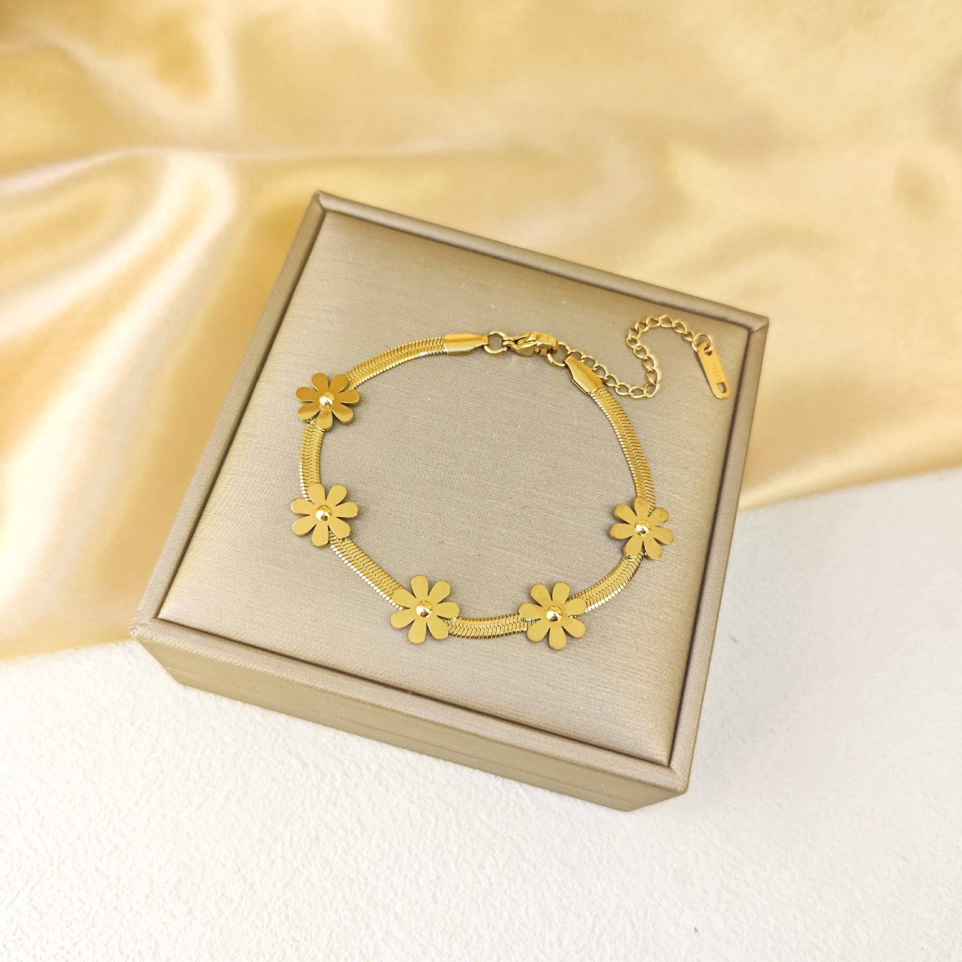 Wholesale Minimalist  Titanium Steel Bracelet Fashion Jewelry Accessory for Women Gift