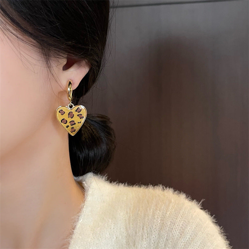 Wholesale S925 silver needle leopard love earrings